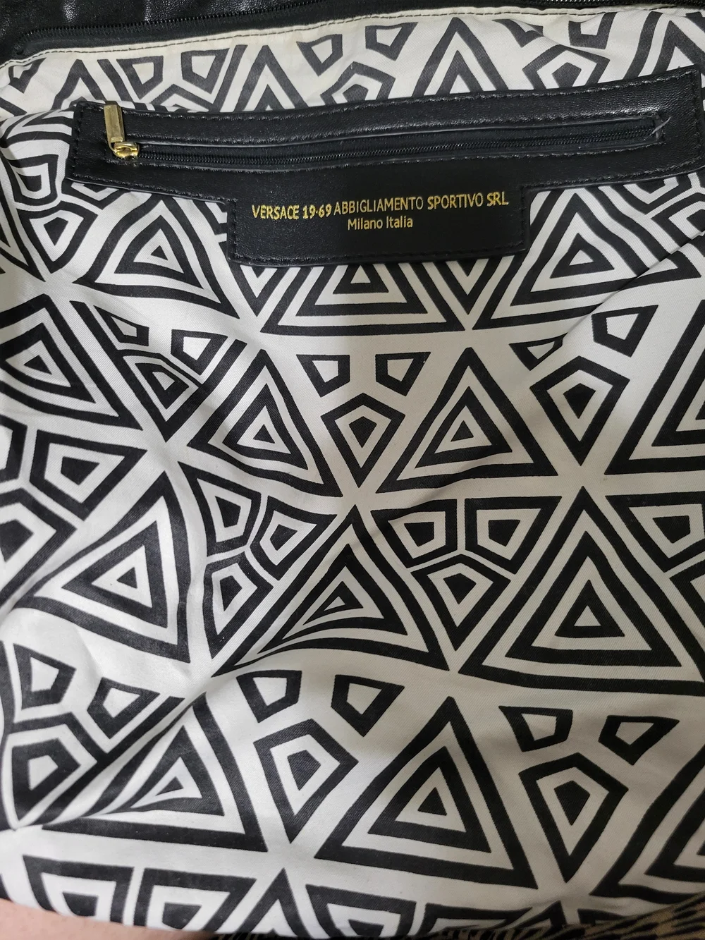19v69 versace product descriptionstyle